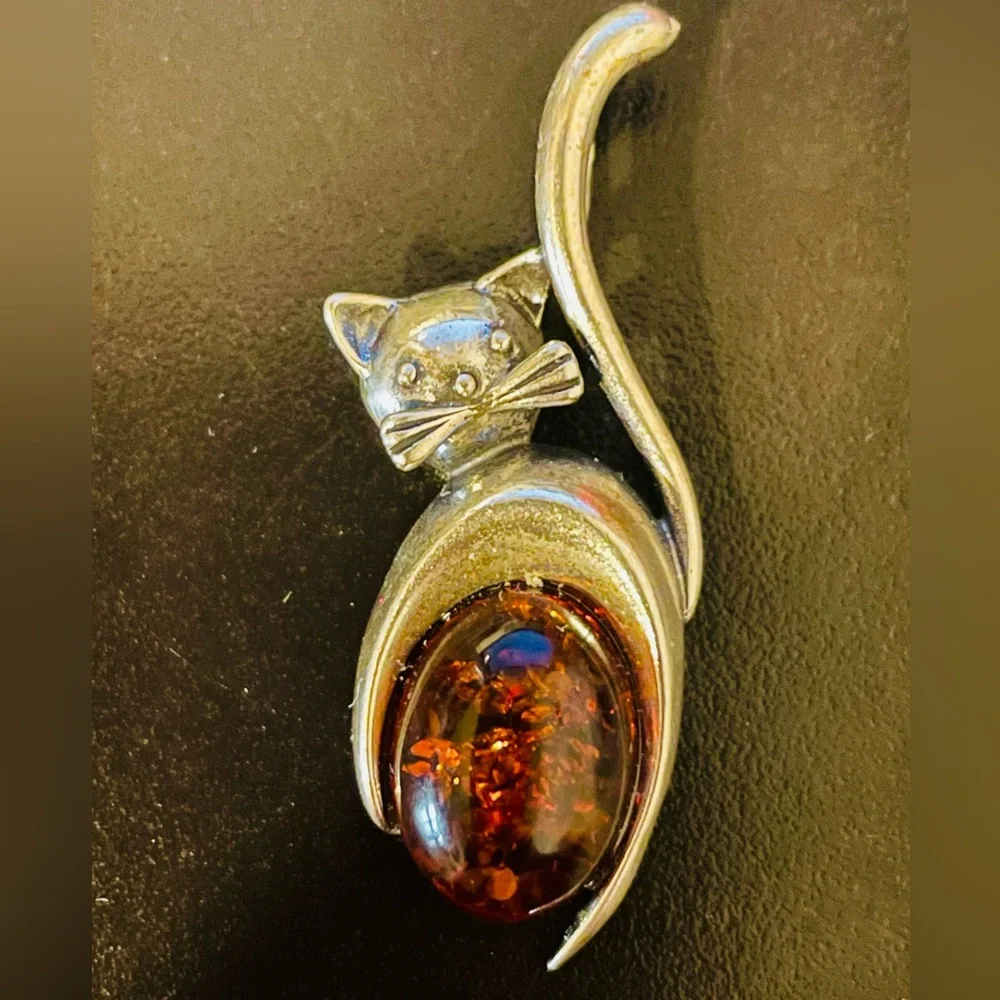 Baltic Amber and Sterling Silver 925 Cat Pendant - Picture 4 of 11